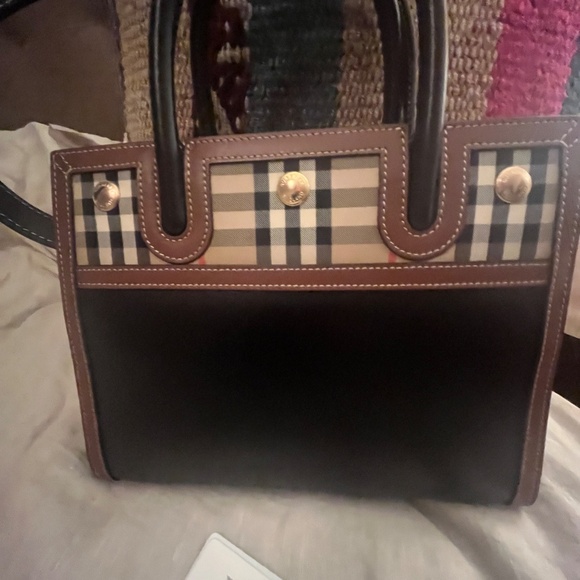 Small Burberry Title Bag. Crossbody and Handle Bag - Picture 6 of 16